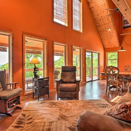 Spacious Log Cabin With Fire Pit And Game Room! Eureka Springs Eksteriør bilde