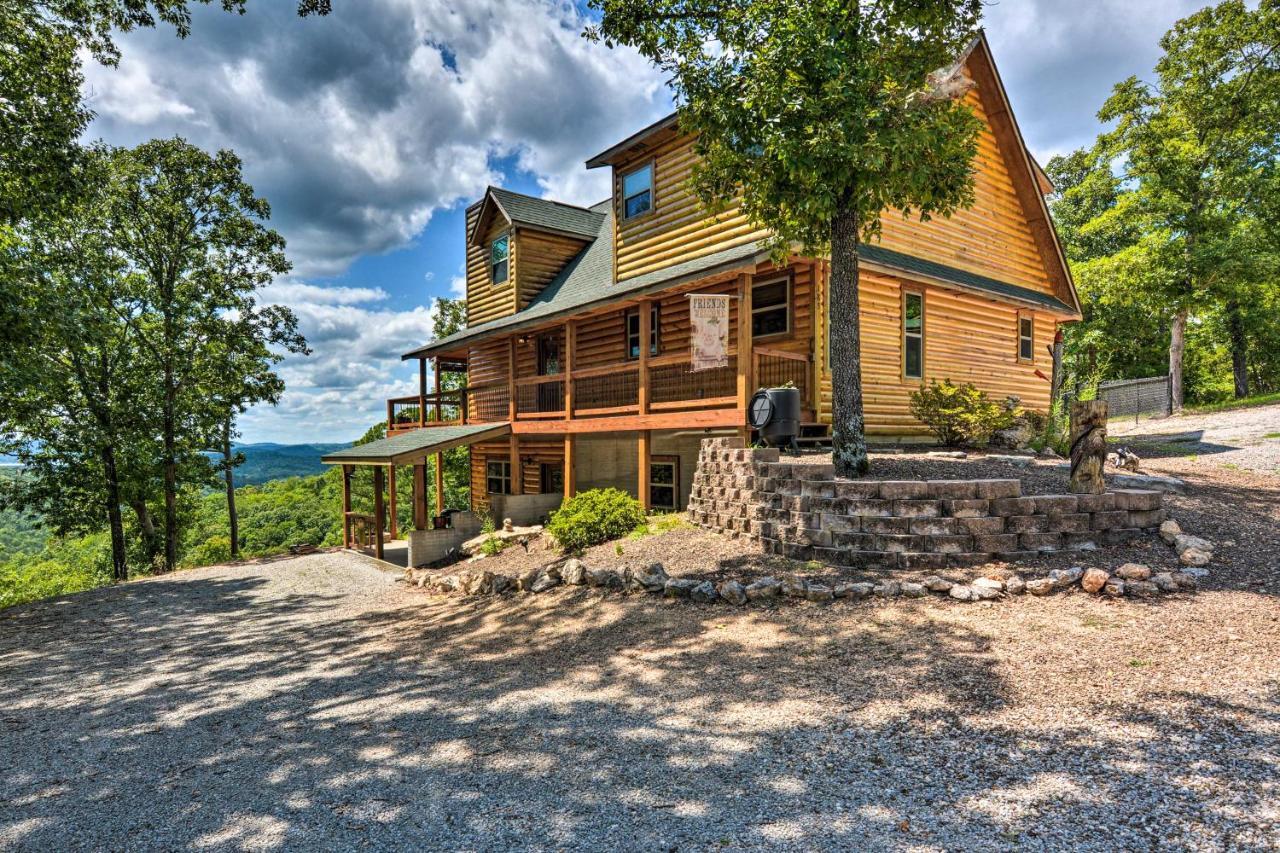 Spacious Log Cabin With Fire Pit And Game Room! Eureka Springs Eksteriør bilde