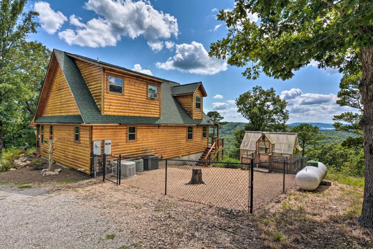 Spacious Log Cabin With Fire Pit And Game Room! Eureka Springs Eksteriør bilde